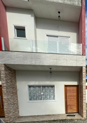 Sobrado em Cond. Fechado - 250m Praia Indaiá.